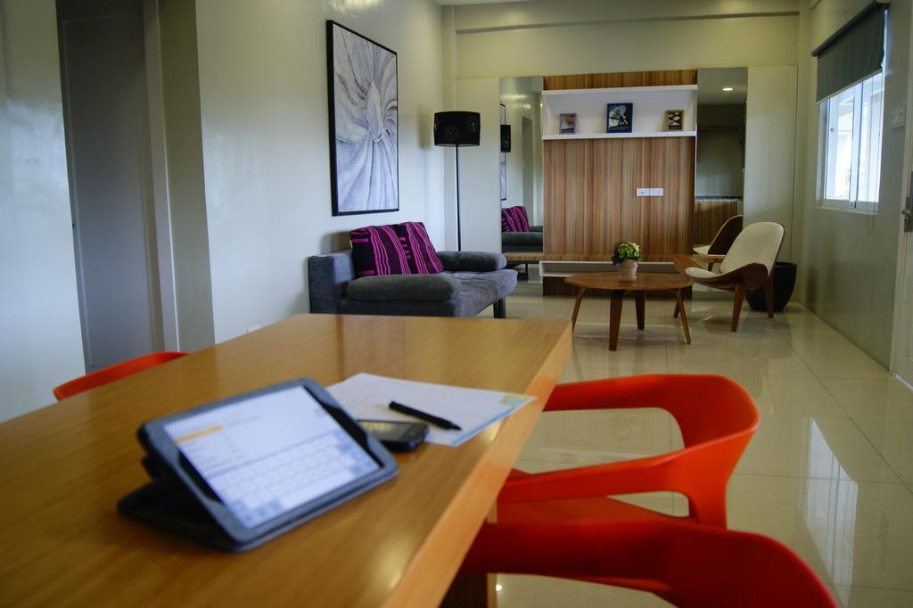 Z Pad Residences Hotel 2*